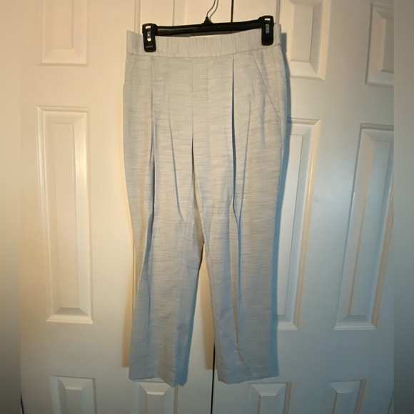 Dkny Pants - DKNY Light Gray Pleated Cropped Trousers